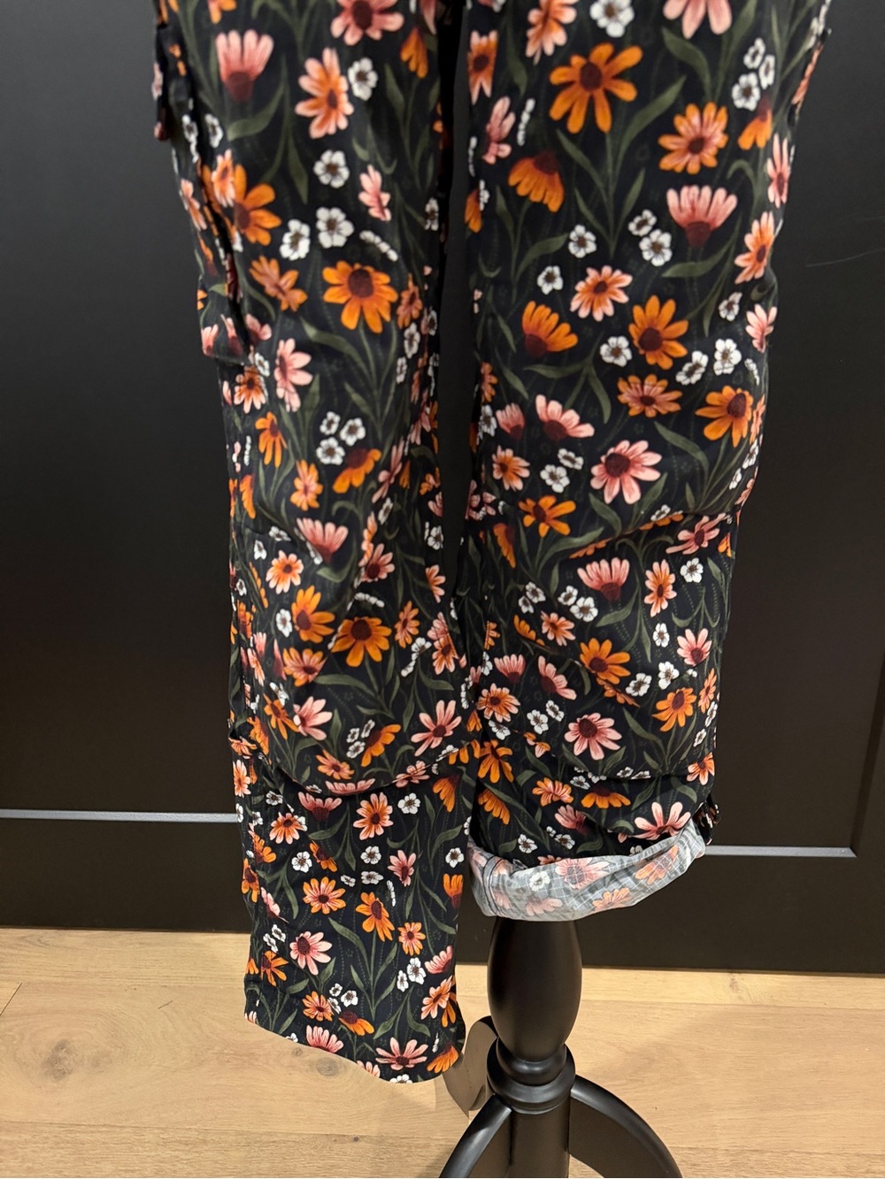 NWT Duluth Women's Heirloom Gardening Bib Overalls in Black Coneflower Small 29” - Picture 6 of 16